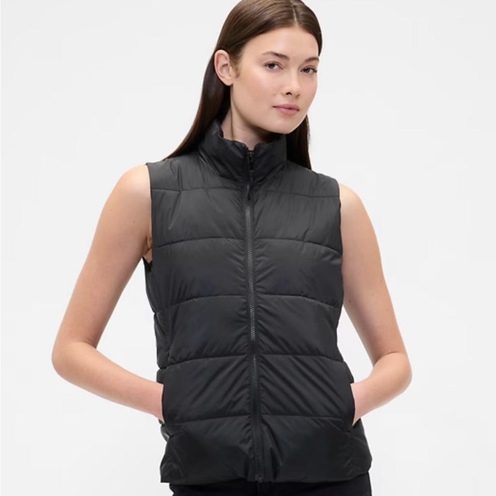 GAP ColdControl Black Vest